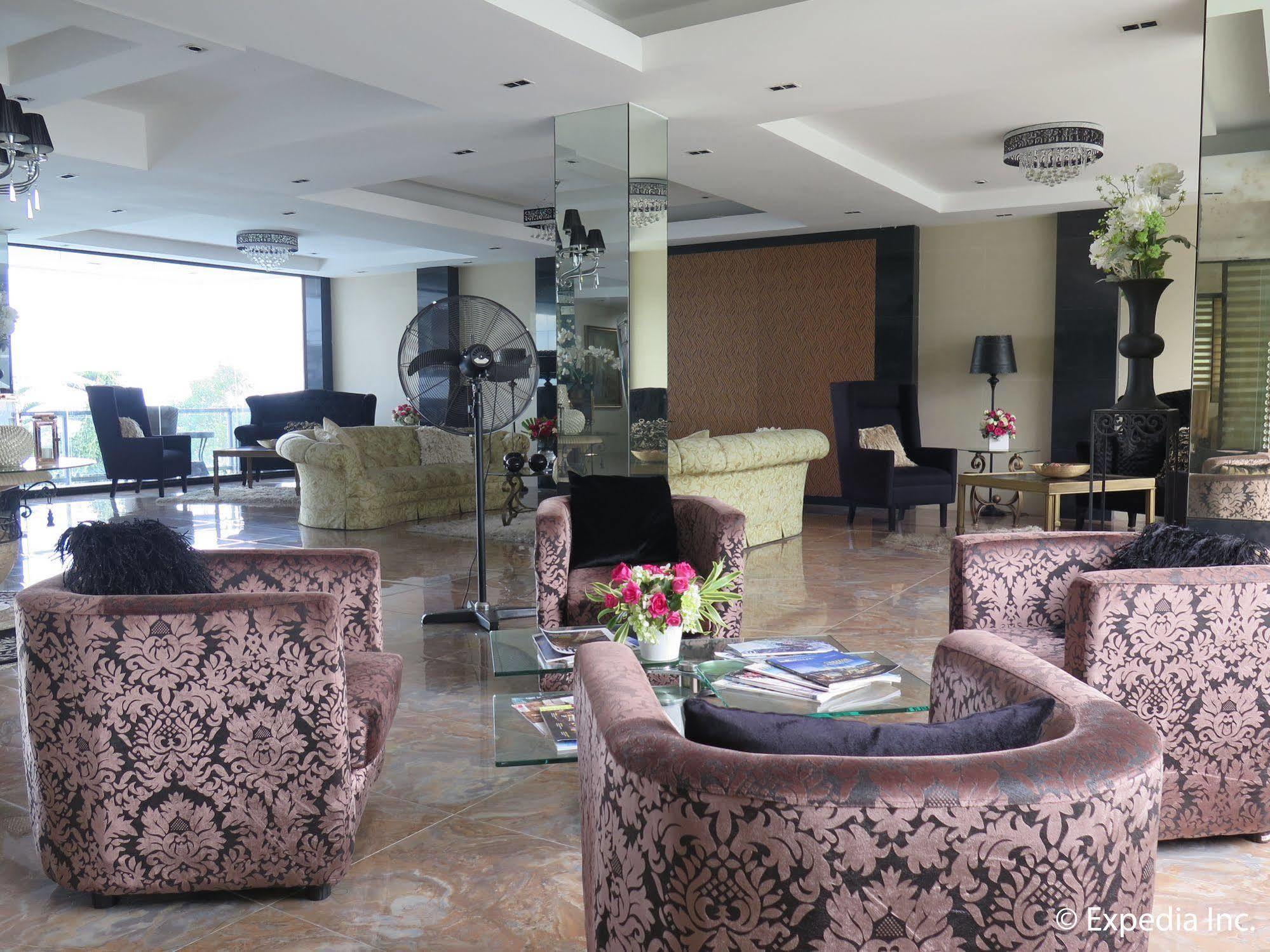 Splash Suites Hotel Tagaytay Cagayuan Ngoại thất bức ảnh