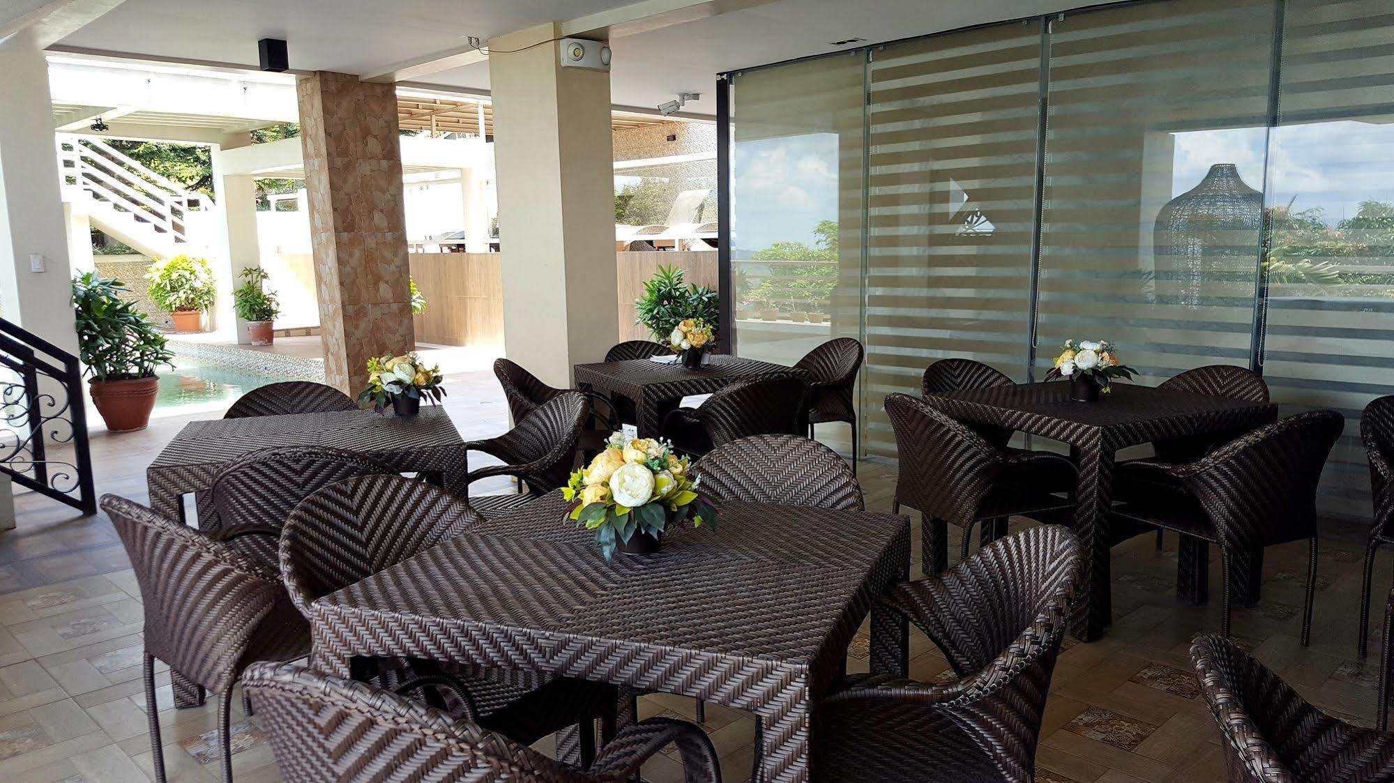 Splash Suites Hotel Tagaytay Cagayuan Ngoại thất bức ảnh