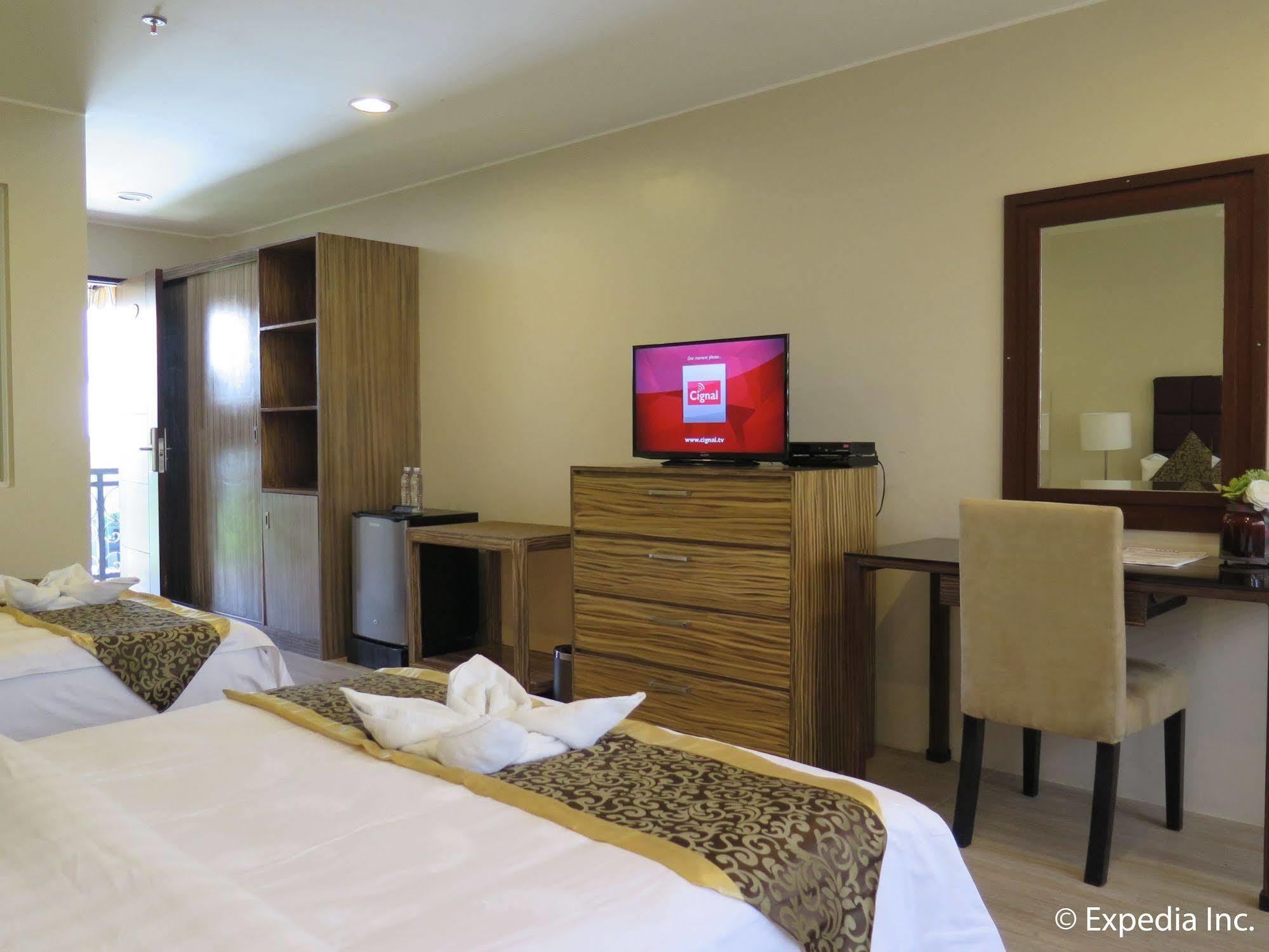 Splash Suites Hotel Tagaytay Cagayuan Ngoại thất bức ảnh