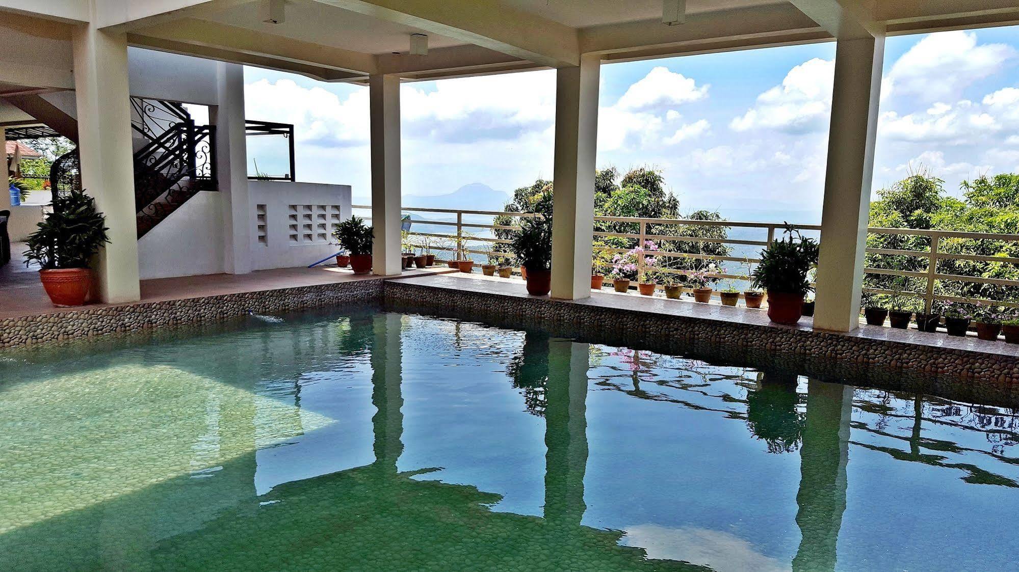 Splash Suites Hotel Tagaytay Cagayuan Ngoại thất bức ảnh