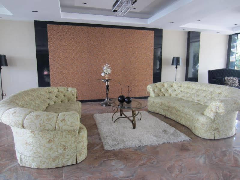 Splash Suites Hotel Tagaytay Cagayuan Ngoại thất bức ảnh
