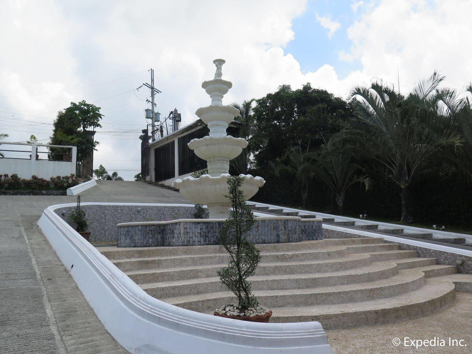 Splash Suites Hotel Tagaytay Cagayuan Ngoại thất bức ảnh